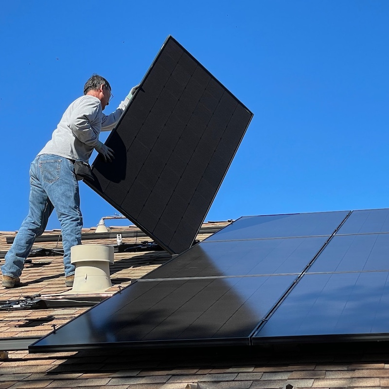 how much does it cost to install solar panels in edmonton